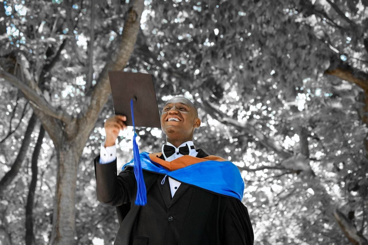 Understanding and Navigating Fellowships, Teaching Assistantships, Graduate Assistantships, and Research Assistantships for Graduate Students Abroad